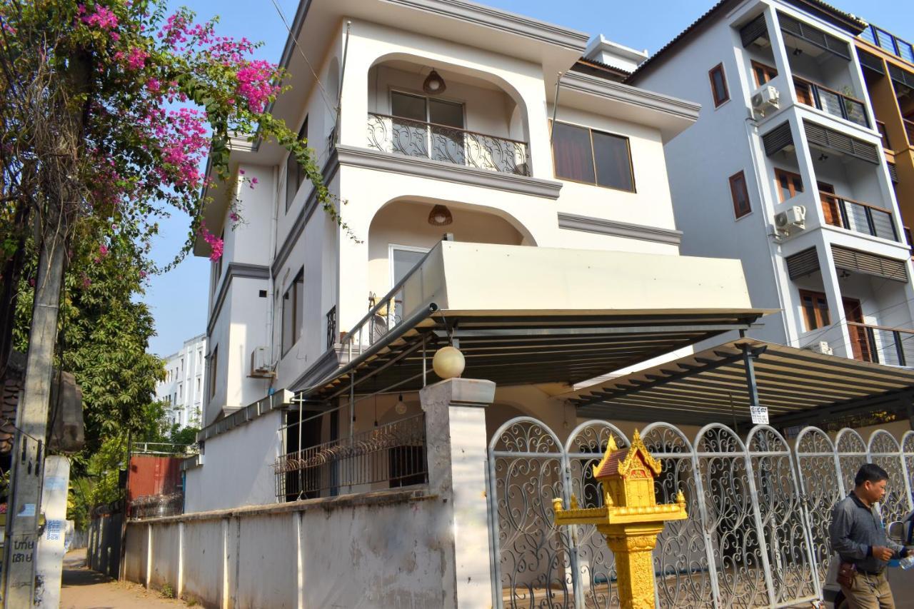 Violet Villa And Restro Siem Reap Exterior photo